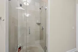 201 N Westshore Dr, Chicago, IL 60601 - Photo 15
