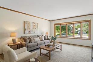 1241 N Chestnut Ave, Arlington Heights, IL 60004 - Photo 3