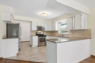 1241 N Chestnut Ave, Arlington Heights, IL 60004 - Photo 7