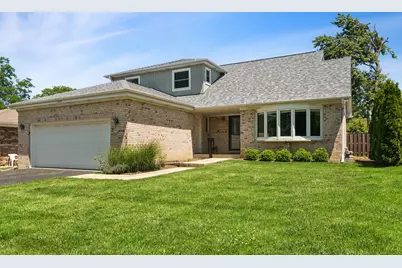 1241 N Chestnut Avenue, Arlington Heights, IL 60004 - Photo 1