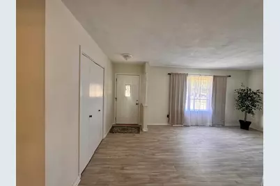 3919 Falling Leaf Drive, Rockford, IL 61109 - Photo 11