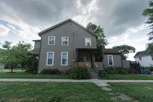 1348 Crosby St, Rockford, IL 61107 - Photo 3