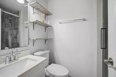 890 Yorkshire Drive, Hanover Park, IL 60133 - Photo 17