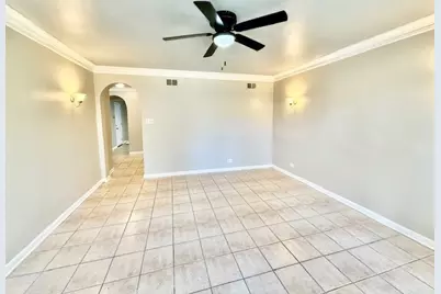 7932 S Kingston Avenue #GRDN, Chicago, IL 60617 - Photo 7