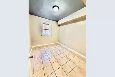 7932 S Kingston Avenue #GRDN, Chicago, IL 60617 - Photo 5