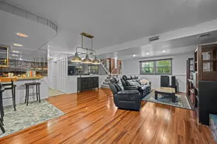 881 Woodhollow Ln, Buffalo Grove, IL 60089 - Photo 9