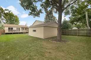 110 E 56th St, Westmont, IL 60559 - Photo 17