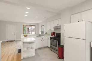 110 E 56th St, Westmont, IL 60559 - Photo 7
