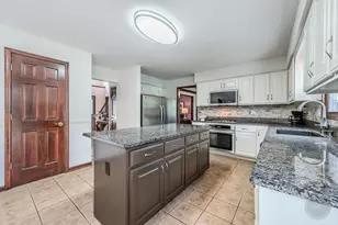 3178 Preakness Dr, Aurora, IL 60502 - Photo 11