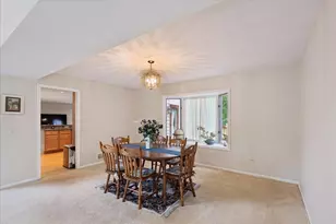 1413 Annie Ln, Libertyville, IL 60048 - Photo 7
