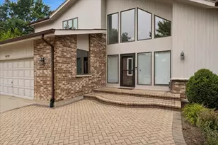 1413 Annie Ln, Libertyville, IL 60048 - Photo 3