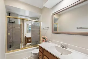 1413 Annie Ln, Libertyville, IL 60048 - Photo 21