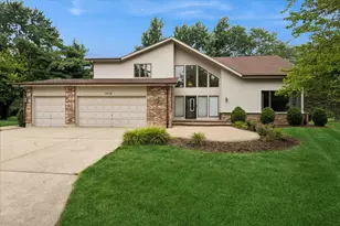 1413 Annie Ln, Libertyville, IL 60048 - Photo 1