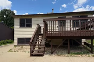 907 Houston Ave, Elgin, IL 60120 - Photo 7