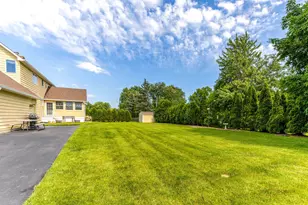 22205 W Pineview Dr, Antioch, IL 60002 - Photo 31