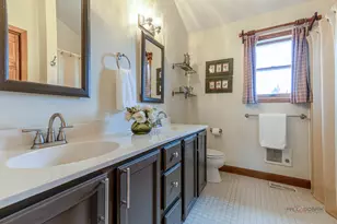 22205 W Pineview Dr, Antioch, IL 60002 - Photo 25