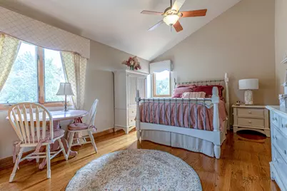22205 W Pineview Drive, Antioch, IL 60002 - Photo 23