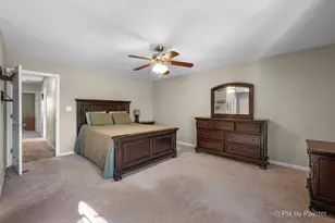 1341 W Sturbridge Dr, Hoffman Estates, IL 60192 - Photo 13