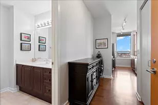 330 W Grand Ave, Chicago, IL 60654 - Photo 5