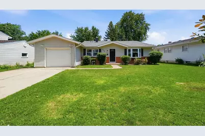 256 Walnut Drive, Saint Charles, IL 60174 - Photo 1