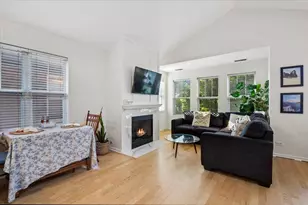 667 W Division St, Chicago, IL 60610 - Photo 5