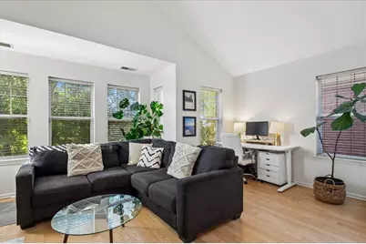 667 W Division Street #3C, Chicago, IL 60610 - Photo 7