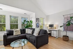 667 W Division St, Chicago, IL 60610 - Photo 7