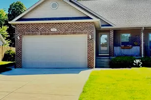 2708 Deer Ct, Ottawa, IL 61350 - Photo 1