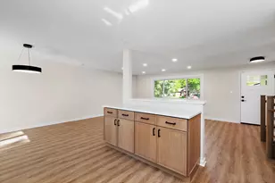 1005 Carlton Ln, Schaumburg, IL 60193 - Photo 13