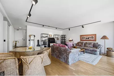 910 N Lake Shore Drive #2518, Chicago, IL 60611 - Photo 7