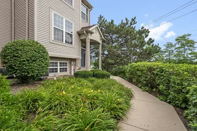896 Cherry Creek Drive, Grayslake, IL 60030 - Photo 3
