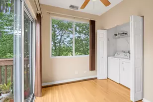 896 Cherry Creek Dr, Grayslake, IL 60030 - Photo 7