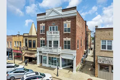 214 Main Street #2C, Woodstock, IL 60098 - Photo 1
