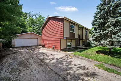 528 E Stimmel Street, West Chicago, IL 60185 - Photo 1