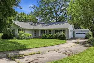 510 N 3rd St, Malta, IL 60150 - Photo 3