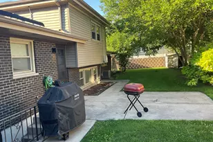 17141 Maryland Ave S, South Holland, IL 60473 - Photo 3
