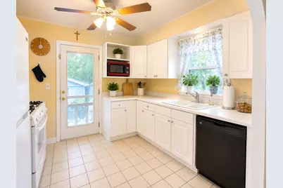 23W563 Woodworth Place, Roselle, IL 60172 - Photo 17