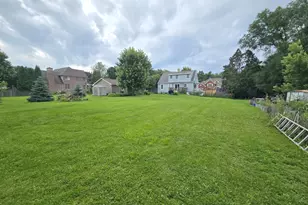 23W563 Woodworth Pl, Roselle, IL 60172 - Photo 35