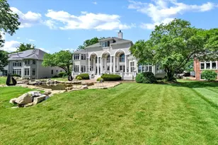 4206 Royal Fox Dr, Saint Charles, IL 60174 - Photo 3