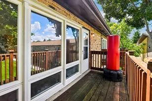 2220 Arbor Cir, Downers Grove, IL 60515 - Photo 23