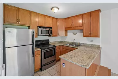2220 Arbor Circle #25, Downers Grove, IL 60515 - Photo 11
