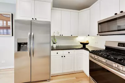 232 W Scott Street, Chicago, IL 60610 - Photo 7