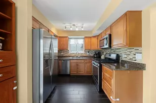1142 Greensfield Dr, Naperville, IL 60563 - Photo 7