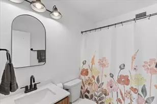 3600 N Lake Shore Dr, Chicago, IL 60613 - Photo 9
