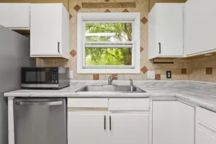 2006 Grandview Trail, Belvidere, IL 61008 - Photo 11
