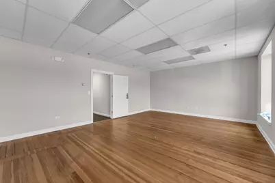 214 Main Street #2E, Woodstock, IL 60098 - Photo 3