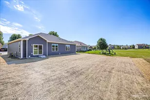 427 Riverbend Dr, Genoa, IL 60135 - Photo 27