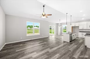 427 Riverbend Dr, Genoa, IL 60135 - Photo 3