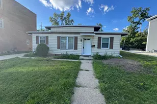 28 W Willow St, Lombard, IL 60148 - Photo 1