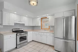 11011 S Ave L, Chicago, IL 60617 - Photo 15
